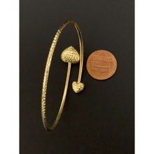 Load image into Gallery viewer, 18K Gold Bracelet Bangle Double Hearts 7 inches 3.72 grams
