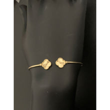 Load image into Gallery viewer, 18K Gold Bracelet Bangle Flower 3.55 grams Size 6.25 inches - Rafant