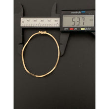 Load image into Gallery viewer, 18K Gold Bracelet Bangle Wave Twist Clip Oval Size 6.5 inches 2.56 grams