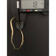 Load image into Gallery viewer, 18K Gold Bracelet Bangle Clip Wave Oval Size 6.5 inches 1.76 grams
