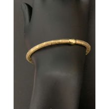 Load image into Gallery viewer, 18K Gold Bracelet Bangle Soft Mesh Flexible Stretchable 1.28 grams Size 7.25 inches