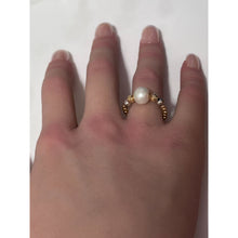 Load image into Gallery viewer, Freshwater Pearl with 18K Grommet Stretch Ring and Tiny 18k Gold Beads in white and Gold Tone - Rafant