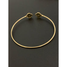 Load image into Gallery viewer, 18K Gold Bracelet Bangle Flower 3.55 grams Size 6.25 inches - Rafant