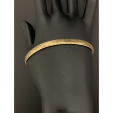 Load image into Gallery viewer, 18K Gold Bracelet Bangle Stretchable Soft Mesh Size 7.5 inches 0.95 grams