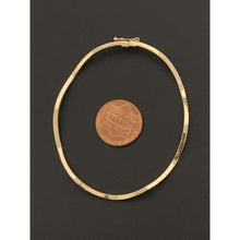 Load image into Gallery viewer, 18K Gold Bracelet Bangle Wave Twist Clip Oval Size 6.5 inches 2.56 grams