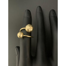 Load image into Gallery viewer, 18K Gold Japan Ring Double Orb Balls 1.25 grams Size 5 - Rafant