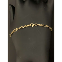 Load image into Gallery viewer, 18K Gold Bracelet Bar Figaro Chain Link 7.5 inches 2.36 grams