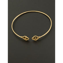 Load image into Gallery viewer, 18K Gold Bracelet Bangle Flower 3.55 grams Size 6.25 inches - Rafant