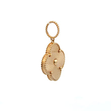 Load image into Gallery viewer, 18K Gold Pendant Clover Large