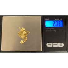 Load image into Gallery viewer, 18K Gold Bracelet 7.25 inches with Key Heart Charms 2.03 grams