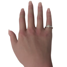 Load image into Gallery viewer, 925 Sterling Silver Ring Freshwater Pearl Cubic Zirconia Size 5 - Rafant