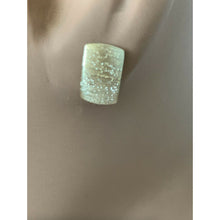 Load image into Gallery viewer, 18K Gold Earrings Stud Rectangle Frosted 1.58 grams - Rafant