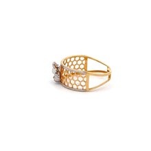 Load image into Gallery viewer, 18K Gold Ring Size 6 Bee 2.13 grams - Rafant