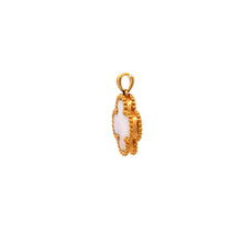 Load image into Gallery viewer, 18K Gold Pendant Clover White Mother of Pearl