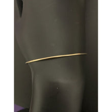 Load image into Gallery viewer, 18K Gold Bracelet Bangle Flower 3.55 grams Size 6.25 inches - Rafant