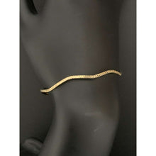 Load image into Gallery viewer, 18K Gold Bracelet Bangle Clip Wave Oval Size 6.5 inches 1.76 grams