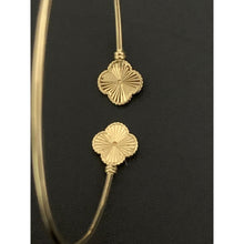 Load image into Gallery viewer, 18K Gold Bracelet Bangle Flower 3.55 grams Size 6.25 inches - Rafant
