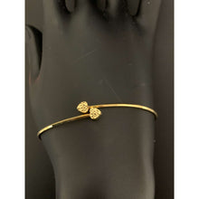 Load image into Gallery viewer, 18K Gold Bracelet Bangle Flexible Double Heart 2.28 grams 7.5 inches