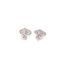 Load image into Gallery viewer, 18K White Gold Earrings Stud Heart 1.12 grams - Rafant