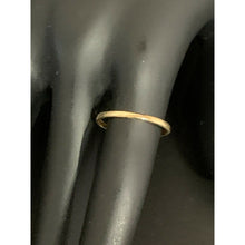 Load image into Gallery viewer, 18K Saudi Gold Ring Size 6.5 Rectangle 1.13 grams - Rafant