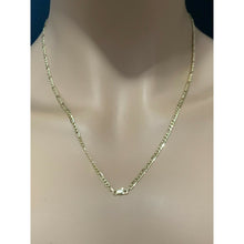 Load image into Gallery viewer, 18K Saudi Gold Chain Necklace Figaro 19.50 inches 2.91 grams - Rafant