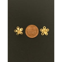 Load image into Gallery viewer, 18K Gold Earrings Stud Flower 1.15 grams - Rafant