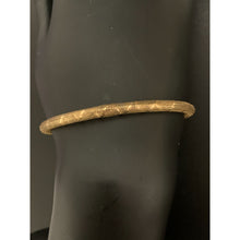 Load image into Gallery viewer, 18K Gold Bracelet Soft Mesh Flexible Stretchable Bangle S 7.25 inches 1.04 grams - Rafant