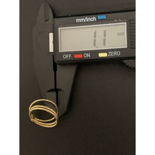 Load image into Gallery viewer, 18K Gold Ring Three Days 1.18 grams Size 6 - Rafant