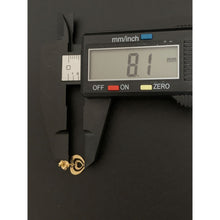 Load image into Gallery viewer, 18K Gold Earrings Stud Heart 1.10 grams - Rafant