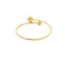 Load image into Gallery viewer, 18K Yellow Gold Bracelet Bangle Heart Size Size 6.5 inches - Rafant