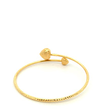 Load image into Gallery viewer, 18K Yellow Gold Bracelet Bangle Heart Size Size 6.5 inches - Rafant