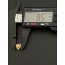 Load image into Gallery viewer, 18K Gold Earrings Stud Heart with Defects 1.07 grams - Rafant
