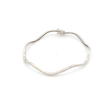 Load image into Gallery viewer, 18K White Gold Bracelet Wave 1.59 grams Oval - Rafant