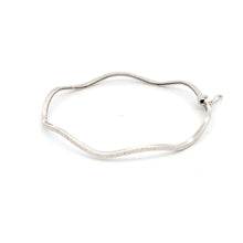 Load image into Gallery viewer, 18K White Gold Bracelet Wave 1.59 grams Oval - Rafant