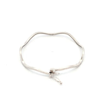 Load image into Gallery viewer, 18K White Gold Bracelet Wave 1.59 grams Oval - Rafant
