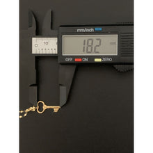 Load image into Gallery viewer, 18K Saudi Gold Necklace Chain 17.75 inches with Key Pendant - Rafant