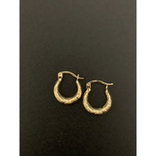 Load image into Gallery viewer, 18K Gold Earrings Hoops Loops Small 1.24 grams - Rafant