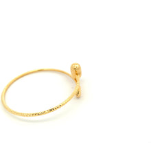 Load image into Gallery viewer, 18K Yellow Gold Bracelet Bangle Heart Size Size 6.5 inches - Rafant