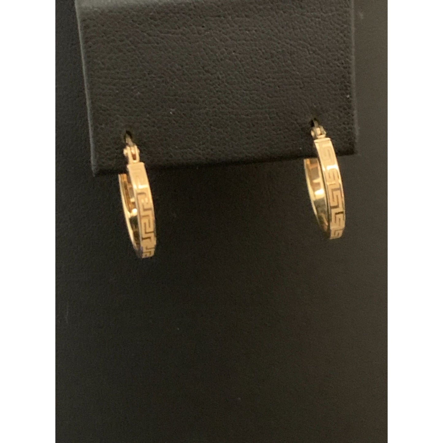 18K Gold Earrings Hoops Loops Small 1.58 grams - Rafant