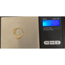 Load image into Gallery viewer, 18K Gold Ring Cubic Zirconia 1.05 grams Size 5 - Rafant