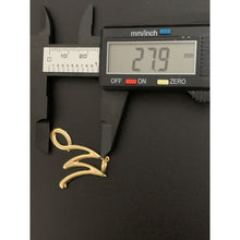 Load image into Gallery viewer, 18K Gold Pendant Letter M 1.74 grams Large - Rafant