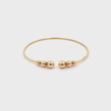 Load and play video in Gallery viewer, 18K Yellow Gold Bracelet Bangle Flexible Cuff Balls Size 6.25 inches