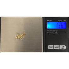 Load image into Gallery viewer, 18K Gold Stud Earrings Leaves 1.36 grams - Rafant