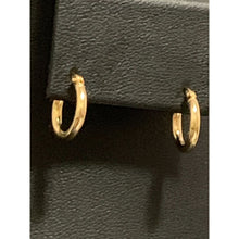 Load image into Gallery viewer, 18K Gold Earrings Hoops Loops Small 0.88 grams - Rafant