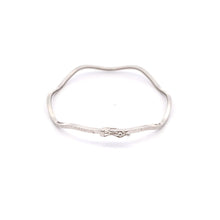 Load image into Gallery viewer, 18K White Gold Bracelet Wave 1.59 grams Oval - Rafant