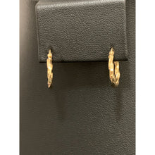 Load image into Gallery viewer, 18K Gold Earrings Hoops Loops Small 0.80 grams - Rafant