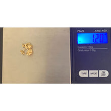 Load image into Gallery viewer, 18K Gold Earrings Stud Knot Earrings 1.20 grams - Rafant