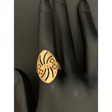 Load image into Gallery viewer, 18K Gold Ring 1.33 grams Size 7.5 - Rafant