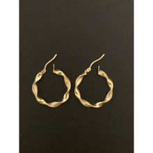 Load image into Gallery viewer, 18K Gold Earrings Hoops Loops Twist 1.51 grams - Rafant