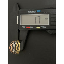 Load image into Gallery viewer, 18K Gold Ring Tricolor White Yellow Rose Gold 2.15 grams Size 7 - Rafant